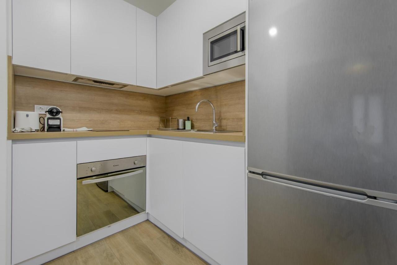 Nuevo Piso Para 7 En El Corazon Del Rastro/Madrid Luaran gambar